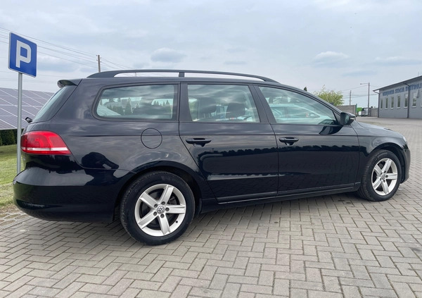 Volkswagen Passat cena 28900 przebieg: 245000, rok produkcji 2013 z Pilawa małe 529